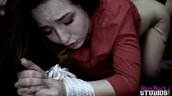 Bambi Brooks đập Tan Giới Hạn Cùng Con Ghẻ Nứng Lồn