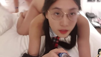 Lưu Nguyệt Bị đâm Thủng Bởi Cặc Khổng Lồ